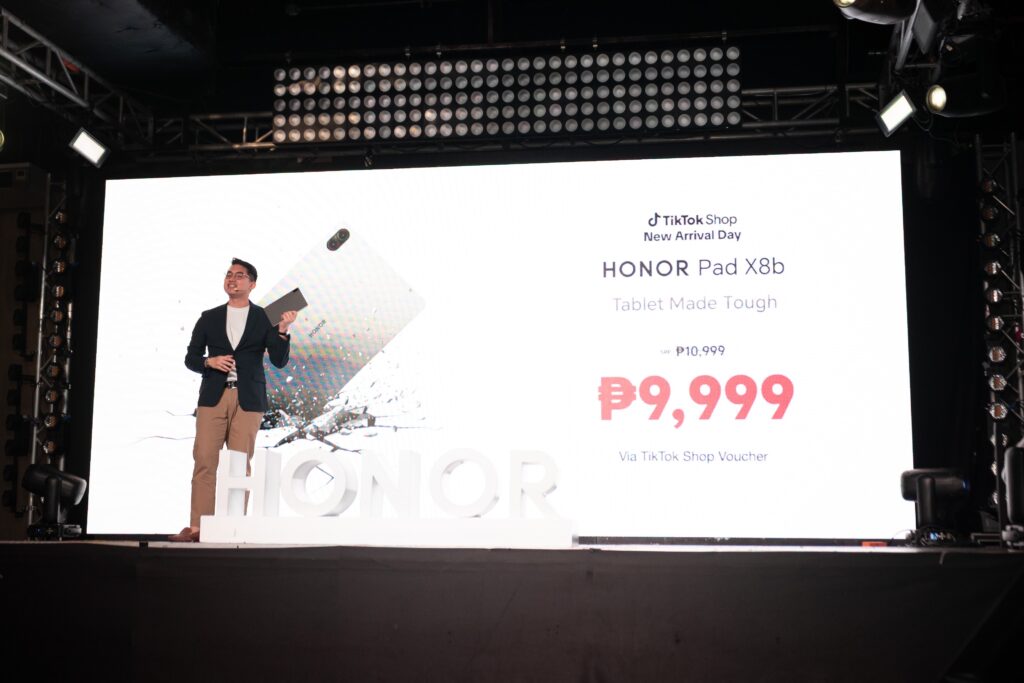 HONOR Ecomm Manager AC De Guzman reveals price of HONOR Pad X8b