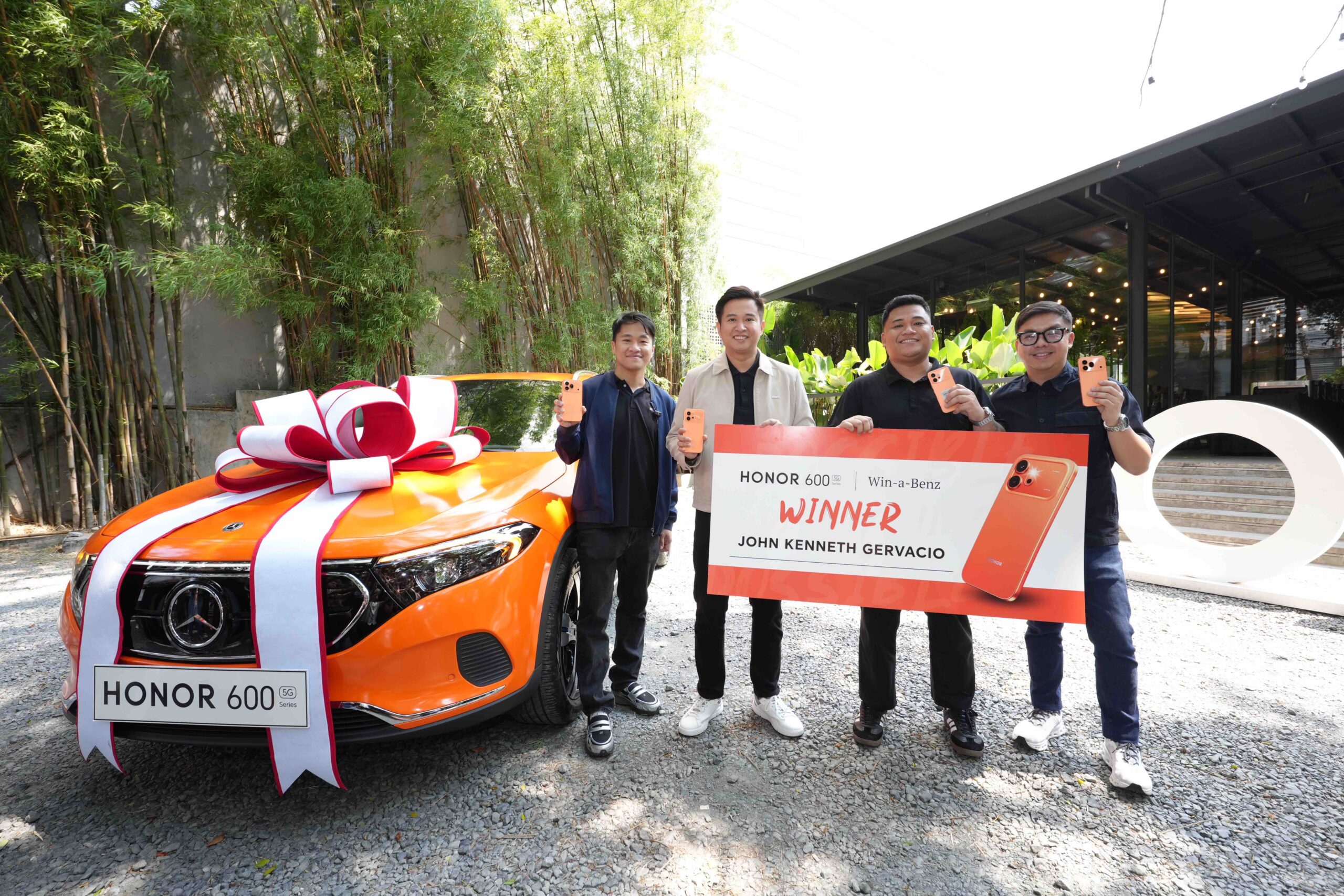 HONOR 600 Win-a-Benz Winner